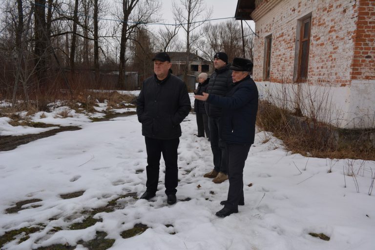 У Надвірній перевірили підготовку до будівництва котельні та спортмайданчиків (ФОТО) 2 642243064 1386971493255376 1498480823556287305 n
