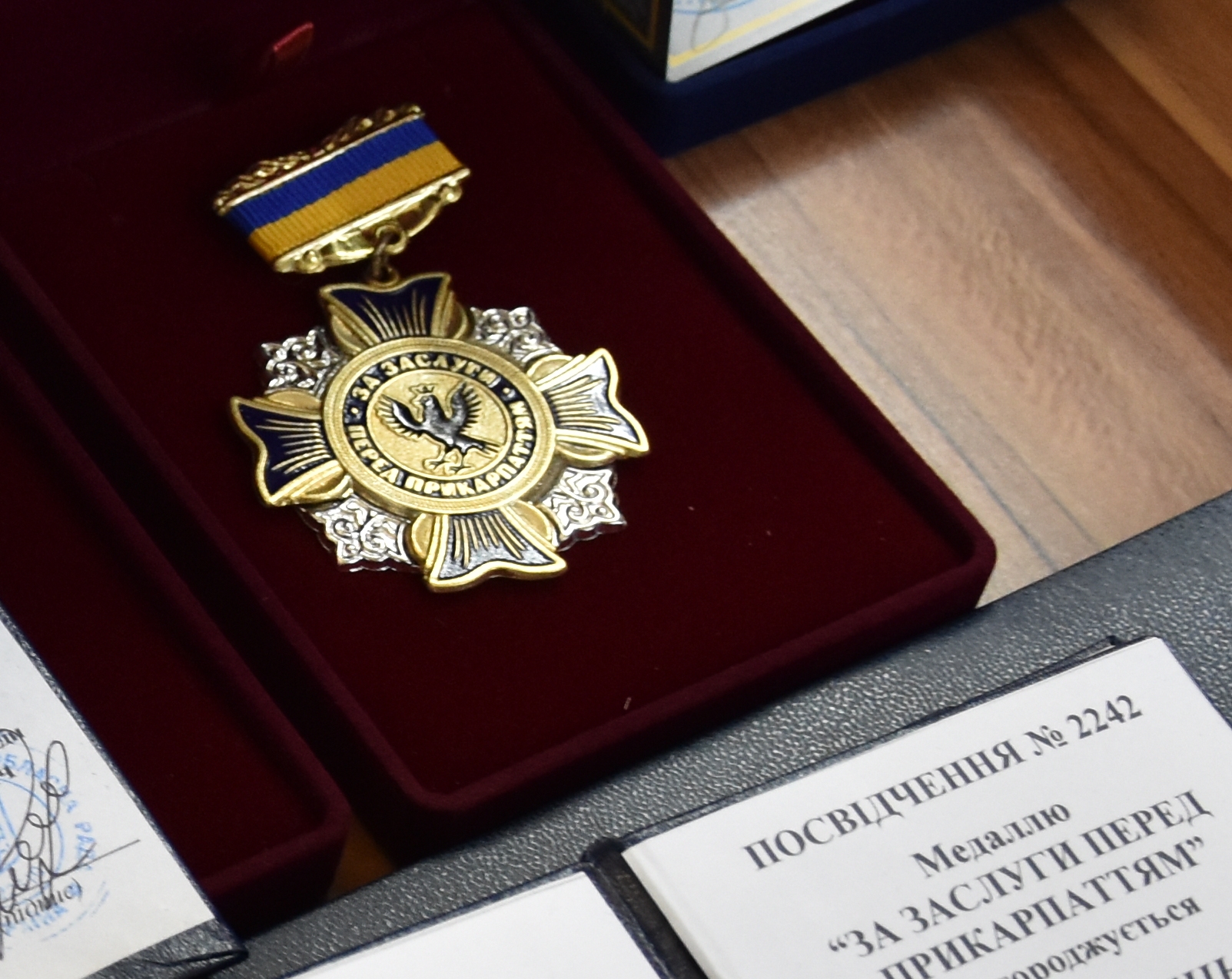 Лікарі Івано-Франківського обласного перинатального центру отримали почесні нагороди (ФОТО) 3 DSC 0216