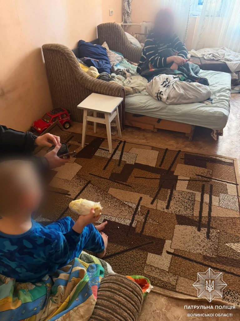 На Волині 12-річний хлопчик зателефонував до поліції через п'яну матір 5 FB IMG 1770873367475