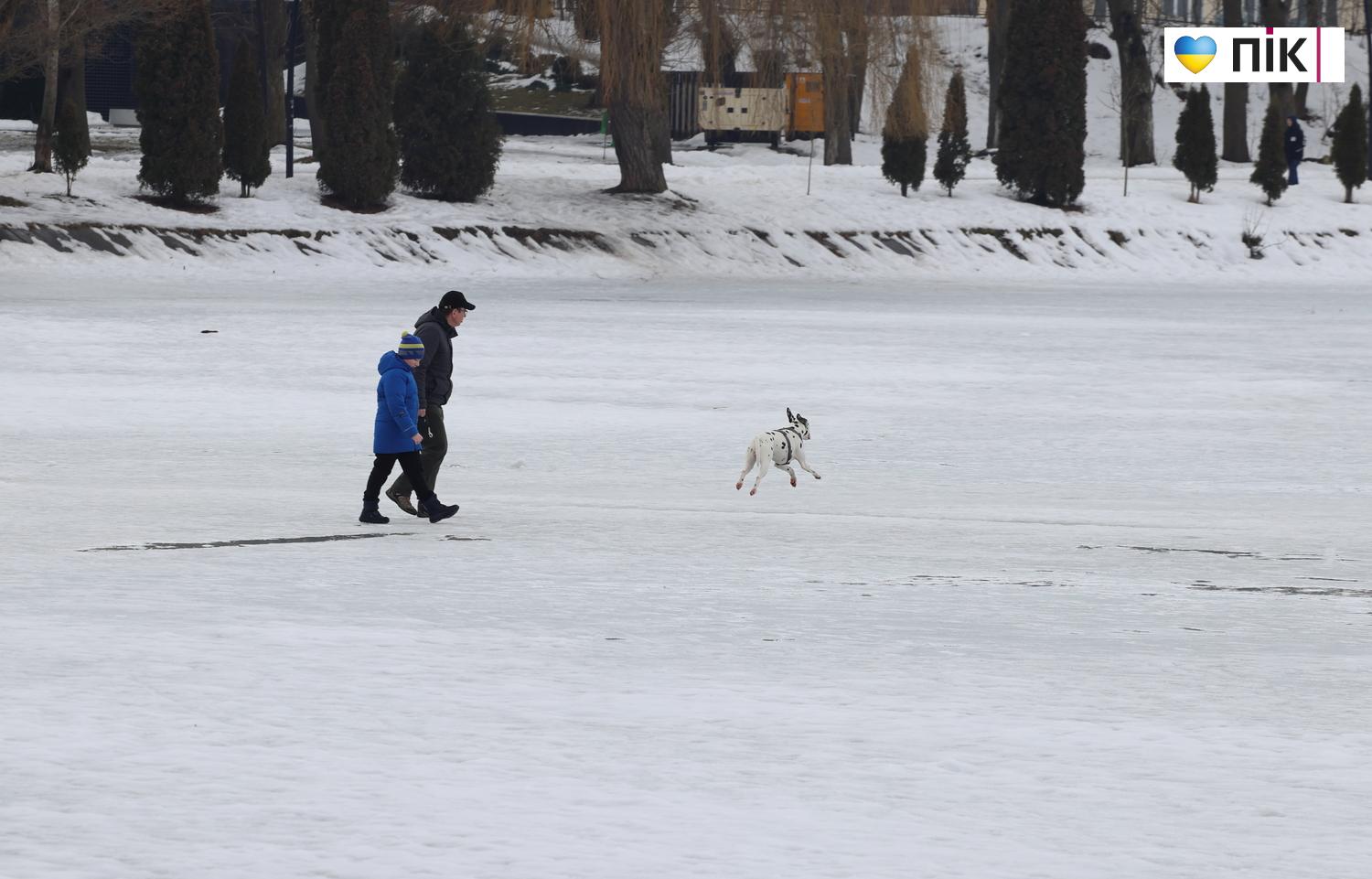 Люди Прикарпаття: вихідний день на міському озері Івано-Франківська (ФОТО) 2 G71A0018 resize