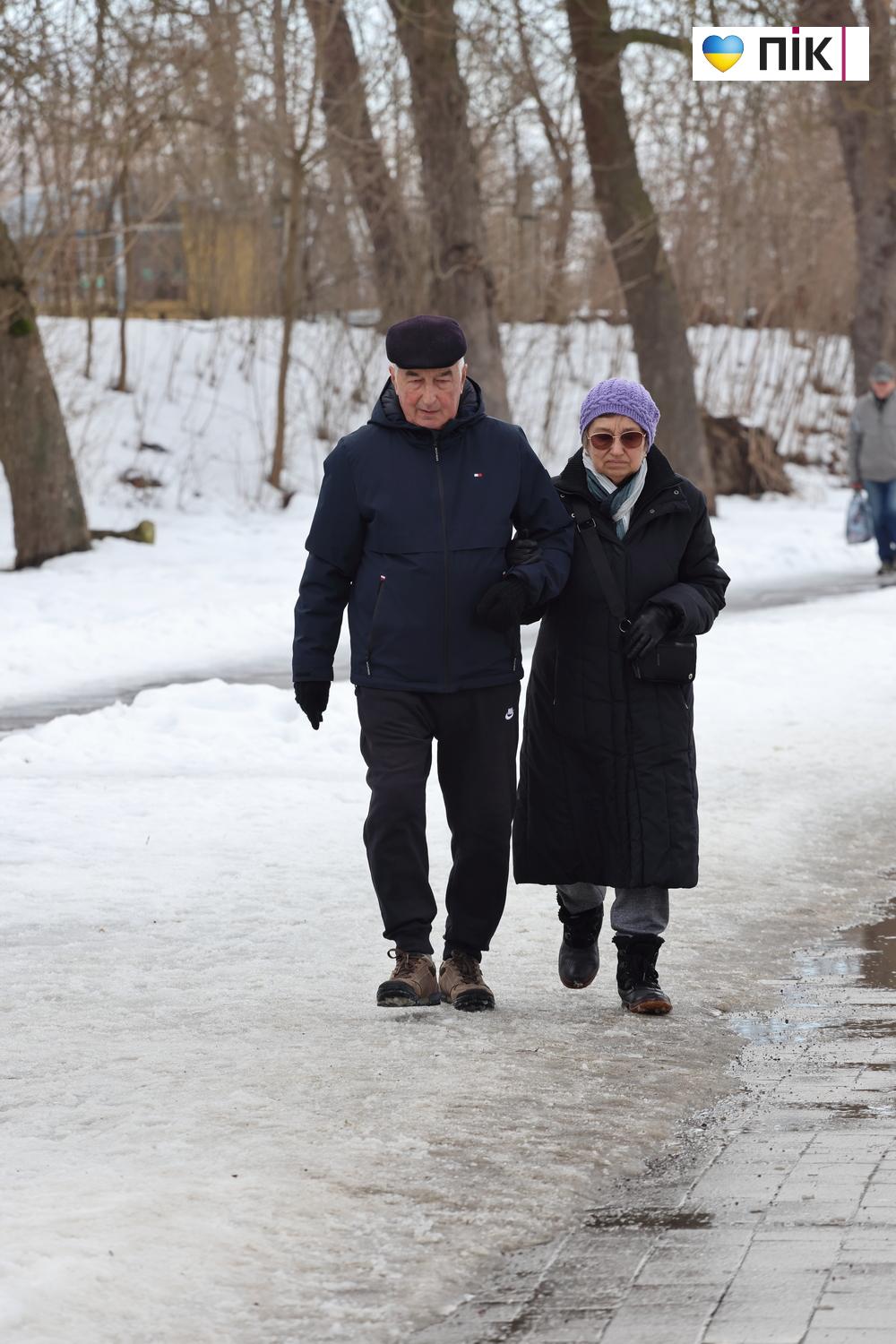 Люди Прикарпаття: вихідний день на міському озері Івано-Франківська (ФОТО) 46 G71A0203 resize