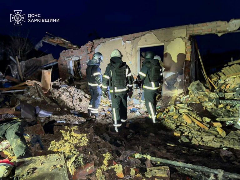 На Харківщині безпілотник влучив у будинок: загинули жінка та дитина (ФОТО) 2 IMG 20260209 071121 058