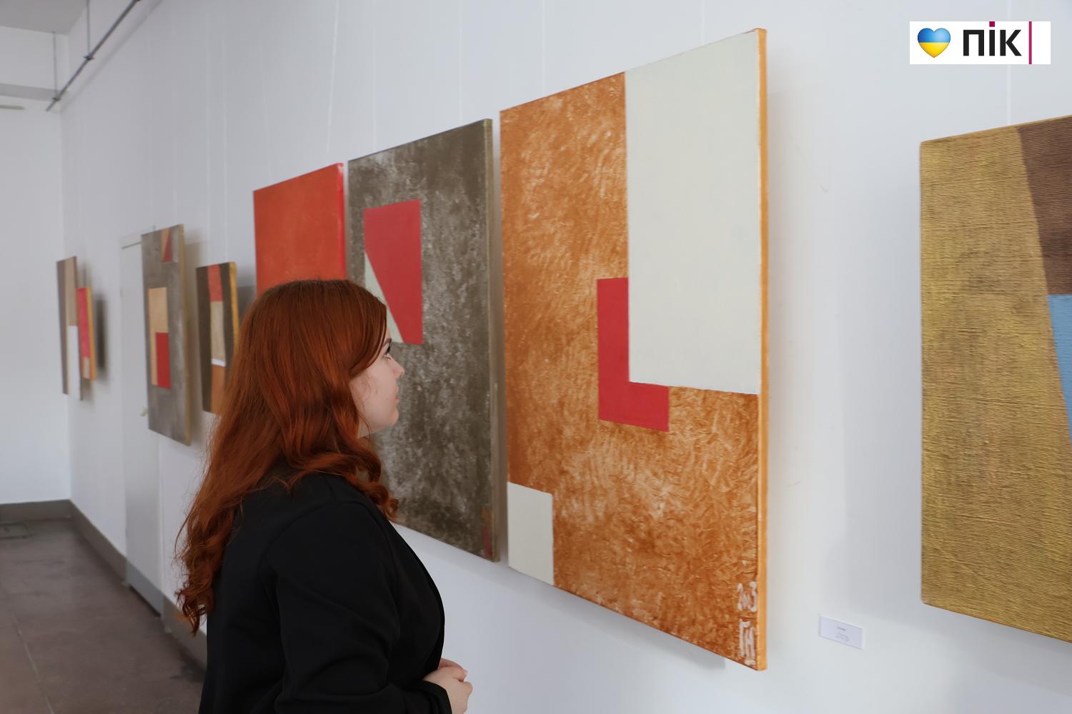 "Простір незбагненний": у Франківську відкрили персональну виставку Галини Новоженець 31 IMG 9342 resize