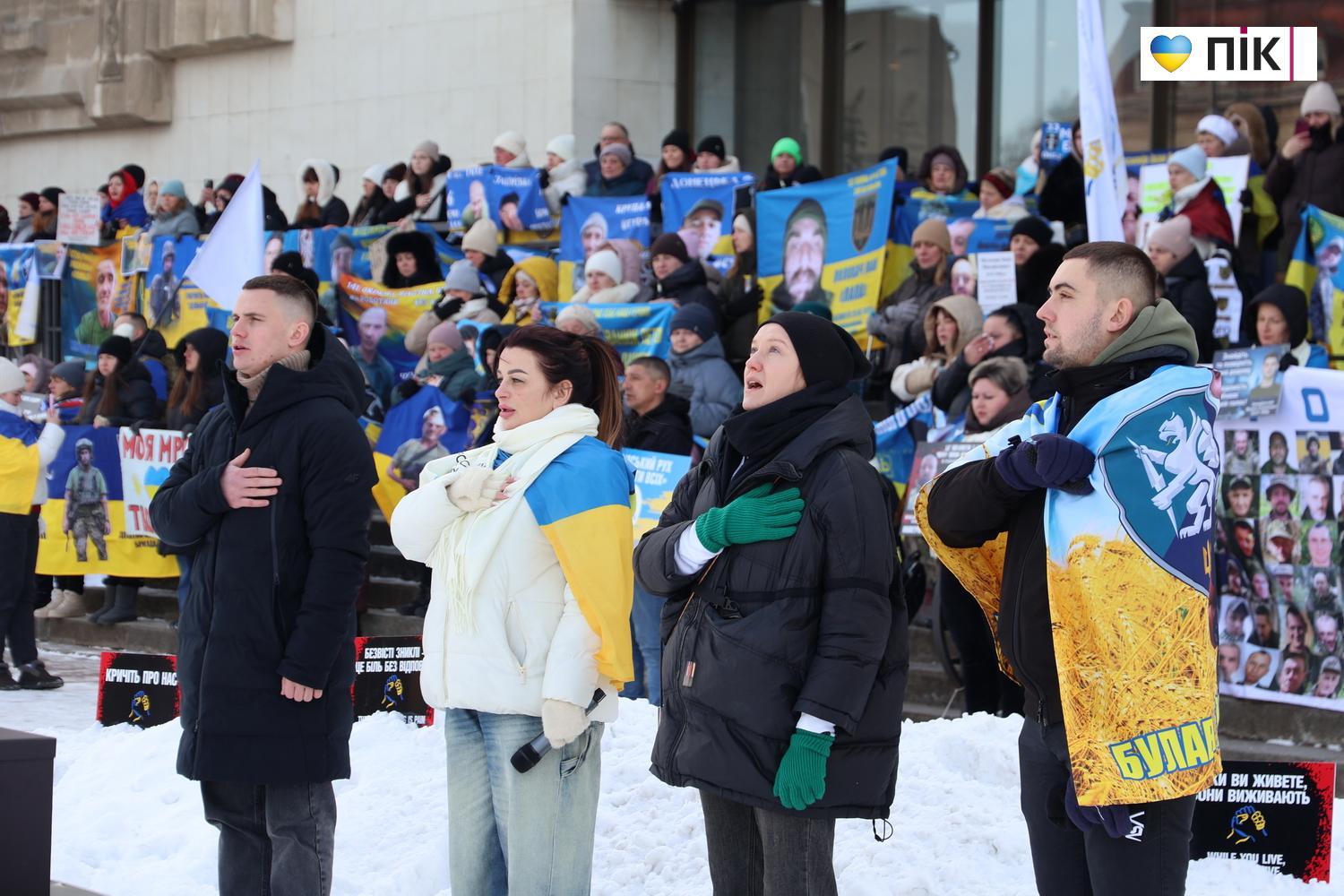 У Франківську відбулася акція-нагадування про військовополонених та зниклих безвісти захисників (ФОТО) 11 IMG 9866 novyj razmer