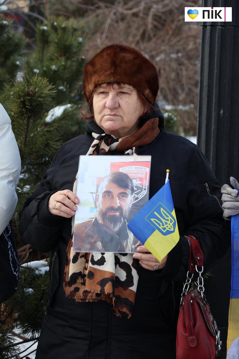 У Франківську відбулася акція-нагадування про військовополонених та зниклих безвісти захисників (ФОТО) 42 IMG 9938 novyj razmer