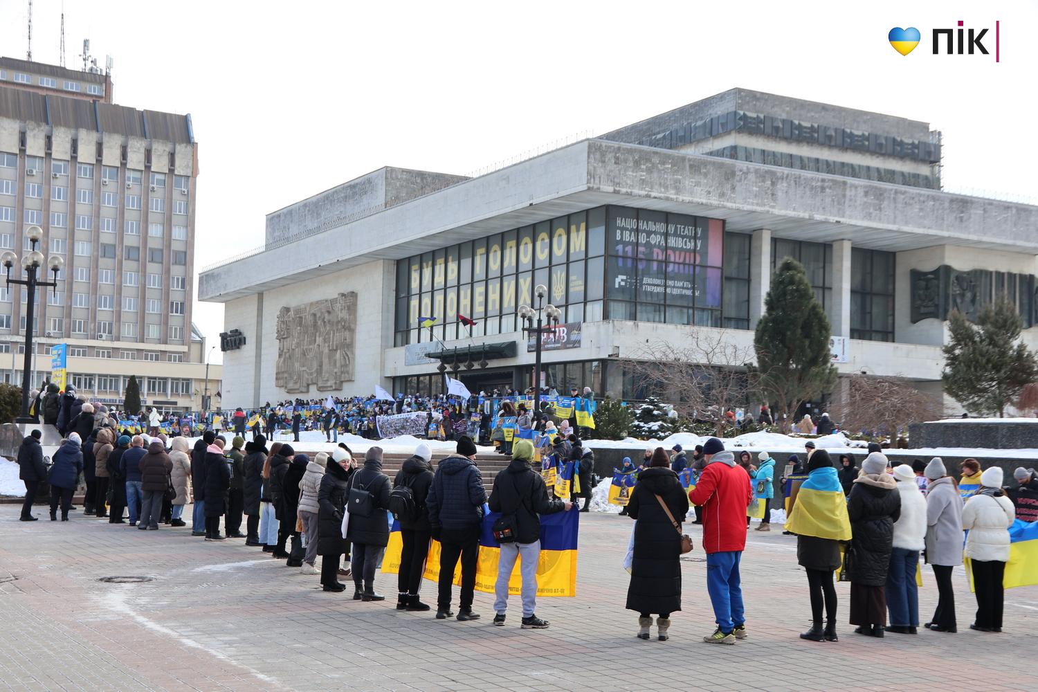 У Франківську відбулася акція-нагадування про військовополонених та зниклих безвісти захисників (ФОТО) 34 IMG 9974 novyj razmer