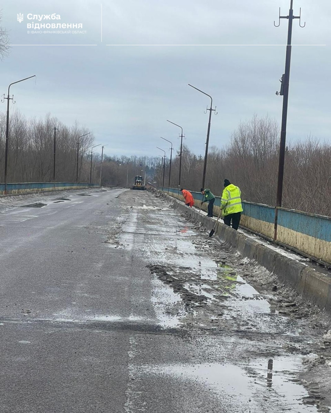 Дорожники розповіли, що зараз роблять на трасах Прикарпаття (ФОТО) 4 Slajd8 1