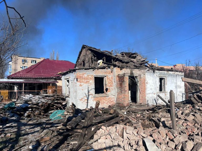Ворожий удар по Слов'янську: загинули мати та дитина, ще 16 людей поранені (ФОТО) 7 photo 2026 02 10 15 11 23