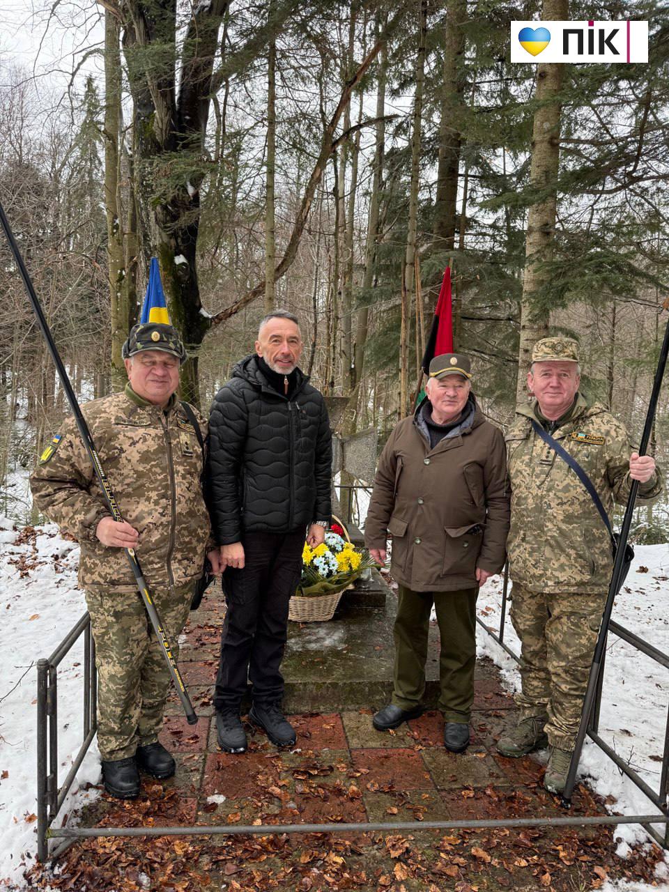 У Богородчанській громаді вшанували пам'ять командира УПА Василя Андрусяка (ФОТО) 1 photo 2026 02 22 15 45 25