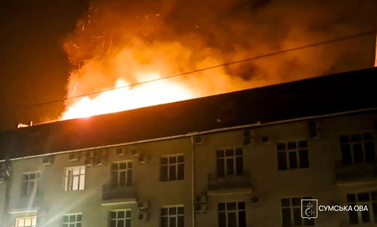 ворог вдарив по готелю в центрі Сум: розпочалася пожежа (ФОТО) 3 photo 2026 02 27 07 48 27