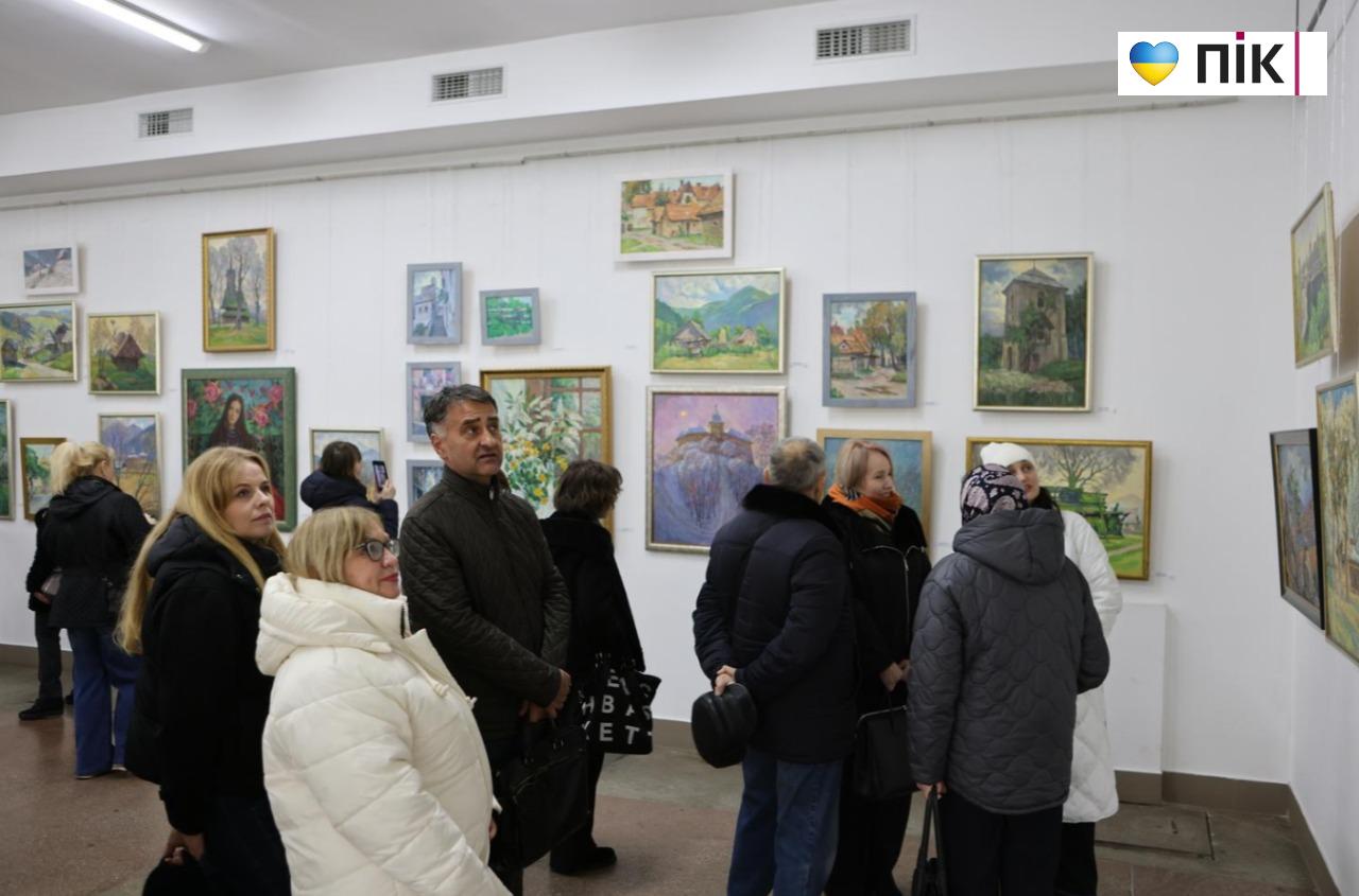 В Івано-Франківську відкрили виставку живопису Василя Данилюка (ФОТО) 12 5274035920858452817