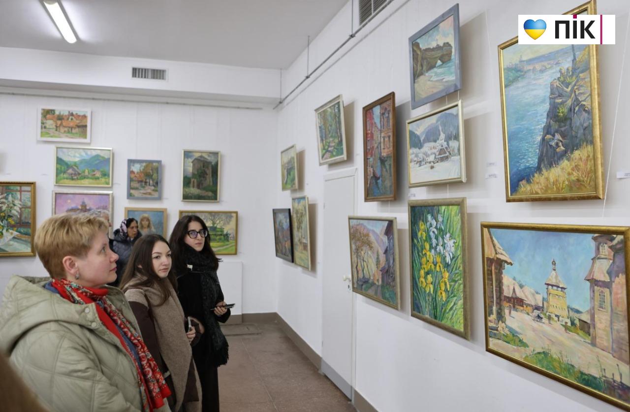 В Івано-Франківську відкрили виставку живопису Василя Данилюка (ФОТО) 15 5274035920858452824