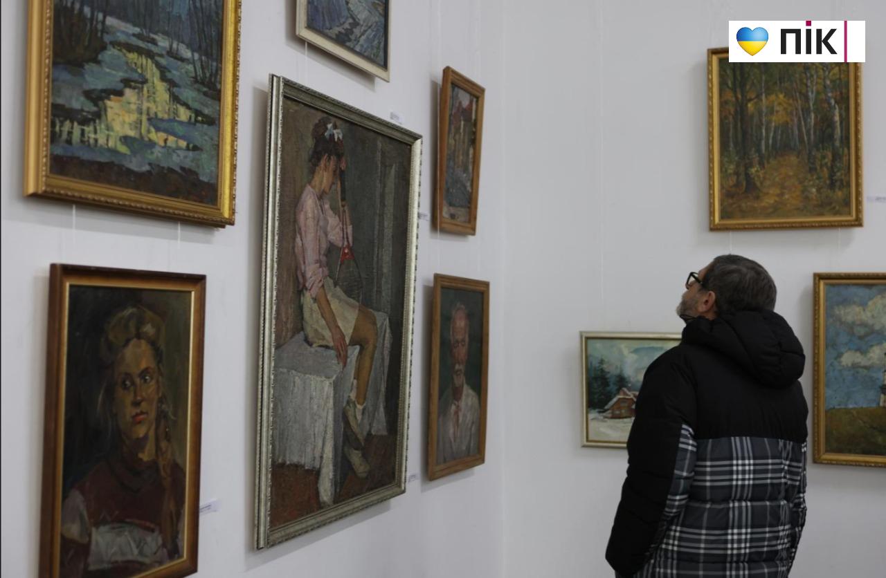 В Івано-Франківську відкрили виставку живопису Василя Данилюка (ФОТО) 18 5274035920858452830