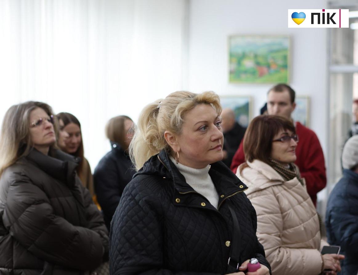 В Івано-Франківську відкрили виставку живопису Василя Данилюка (ФОТО) 24 5274035920858452841
