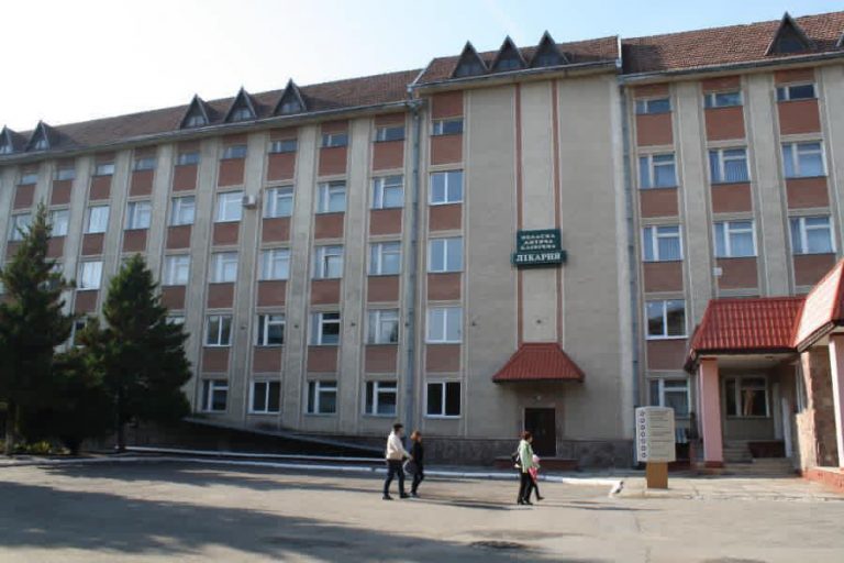 Лікарні, водопровід і котельня: на Прикарпатті планують нові проєкти 5 від початку 2026 року Прикарпаття вже прийняло понад пів сотні людей, які були змушені евакуюватися із прифронтових територій.