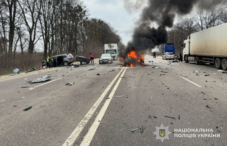 На Львівщині після ДТП вибухнуло авто: є загиблий і травмовані (ФОТО) 5 652696369 1367669252071509 698175151418498711 n