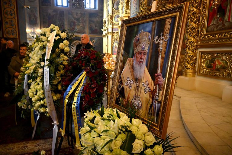 Патріарха Філарета поховали у Володимирському соборі (ФОТО) 1 653709124 1236932815257603 2533149997738269246 n