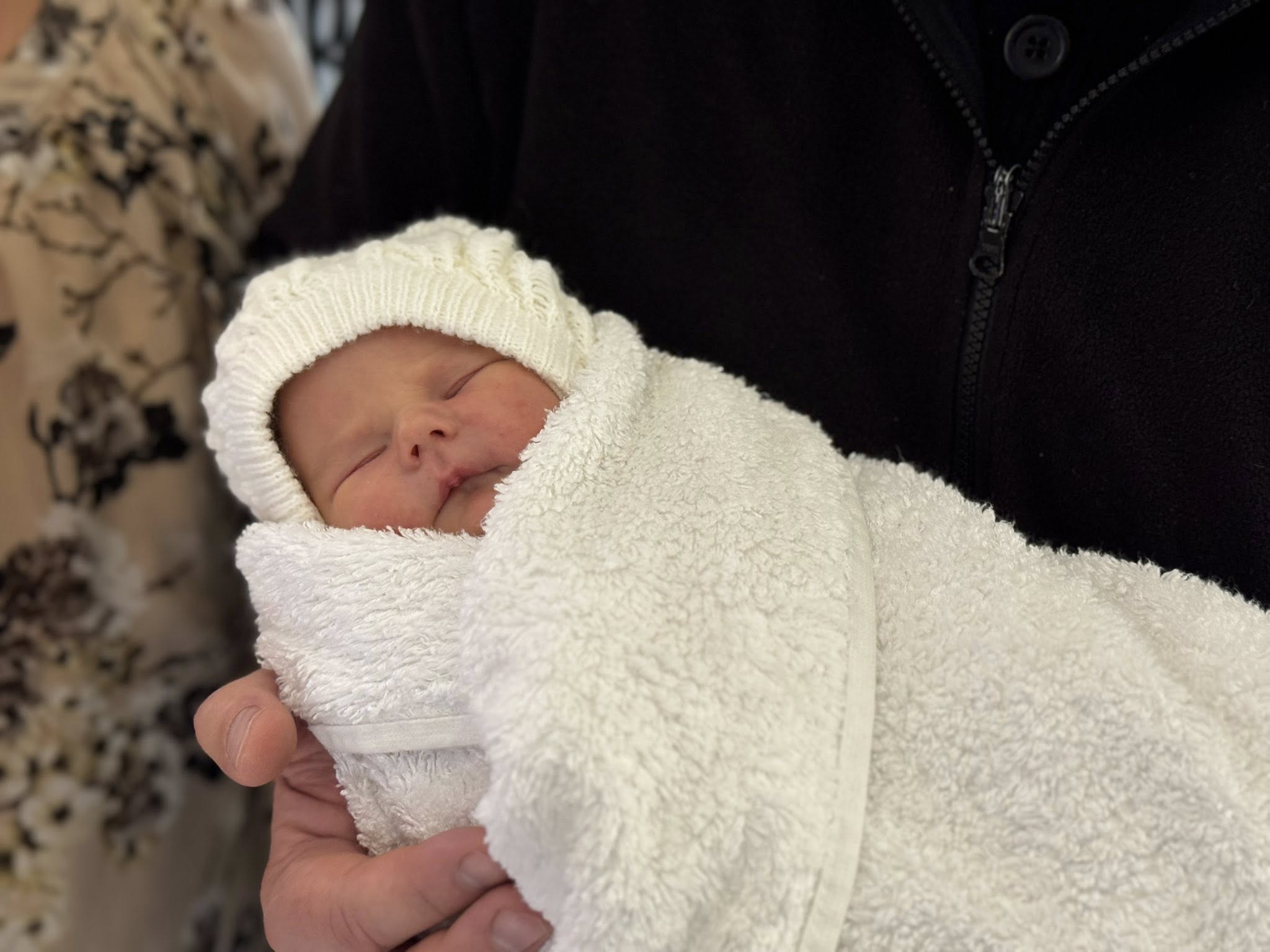 На Львівщині 46-річна жінка народила сьому дівчинку (ФОТО) 656314083 1267671892169891 2309835168798642719 n