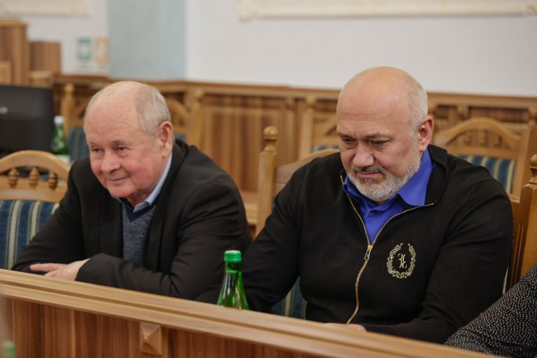 Шкільний автобус, ремонт доріг, УЗД-апарат: що планують у Рогатинській громаді