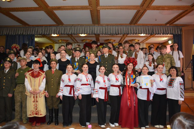 У Надвірній відбувся обласний конкурс патріотичної творчості (ФОТО) 1 657677670 1409112011041324 1202522129207446801 n