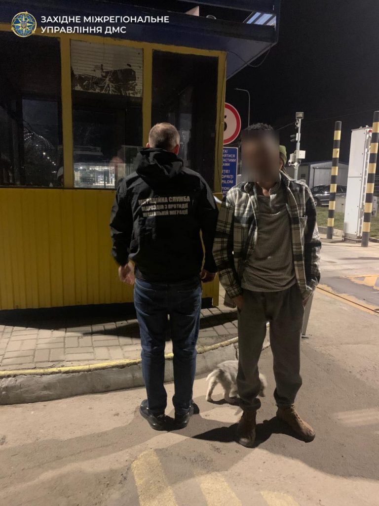 В Івано-Франківську виявили нелегального мігранта з Туреччини (ФОТО) 6 658875045 1432715695554968 8300942933166611205 n
