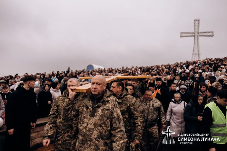 У Старуні тисячі вірян молилися за мир в Україні 11 FB IMG 1774852769869