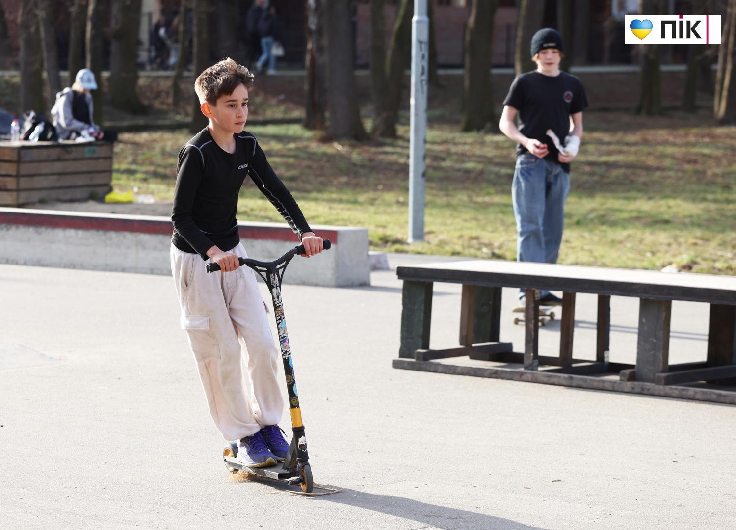Люди Прикарпаття: діти на весняних канікулах у Франківську (ФОТО) 36 G71A0013 resize