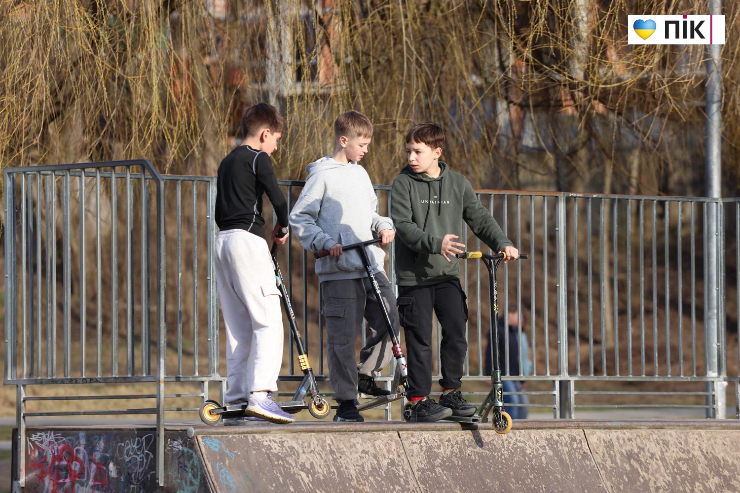 Люди Прикарпаття: діти на весняних канікулах у Франківську (ФОТО) 19 G71A0027 resize