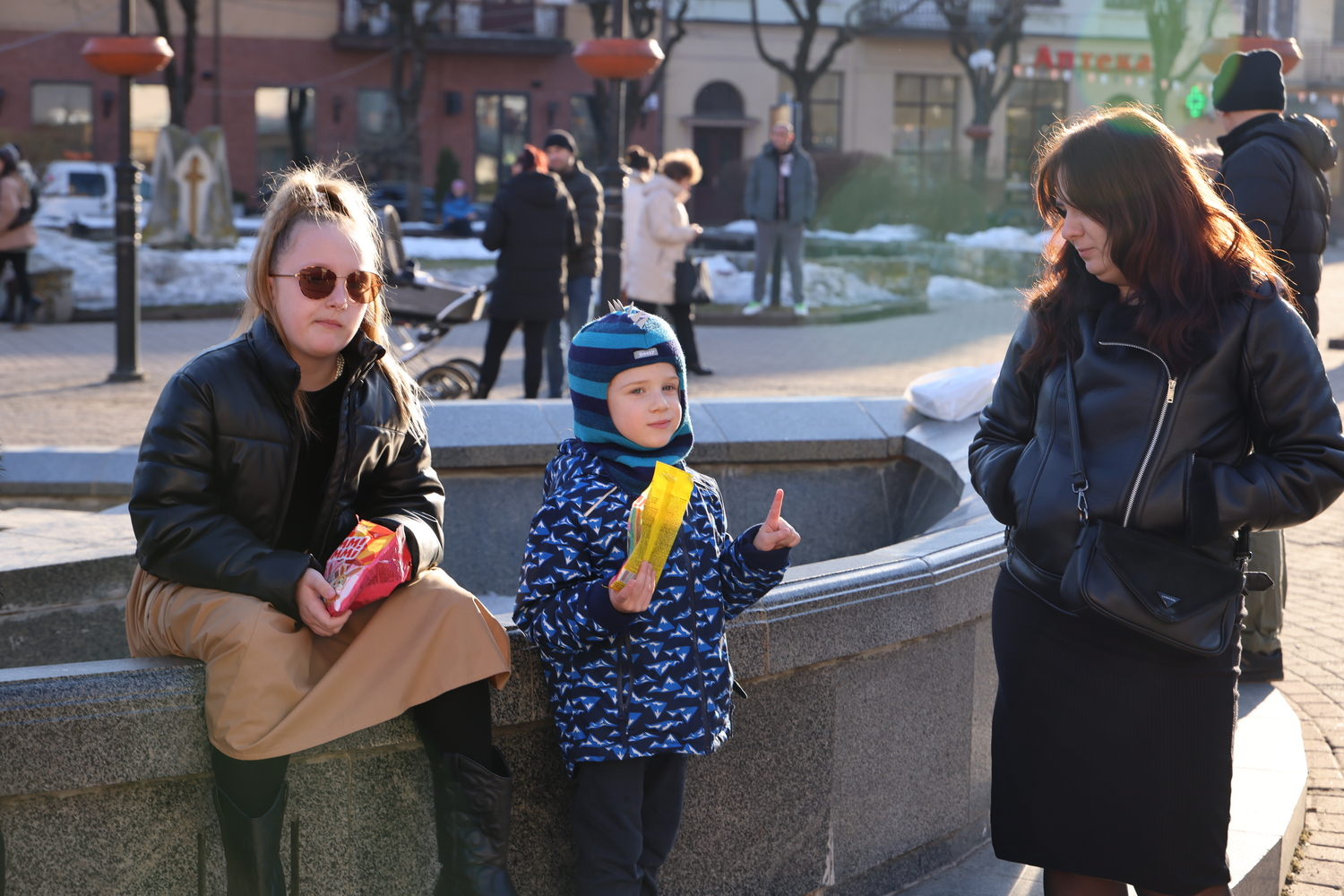 Люди Прикарпаття: весна в Івано-Франківську (ФОТО) 23 G71A0141 resize