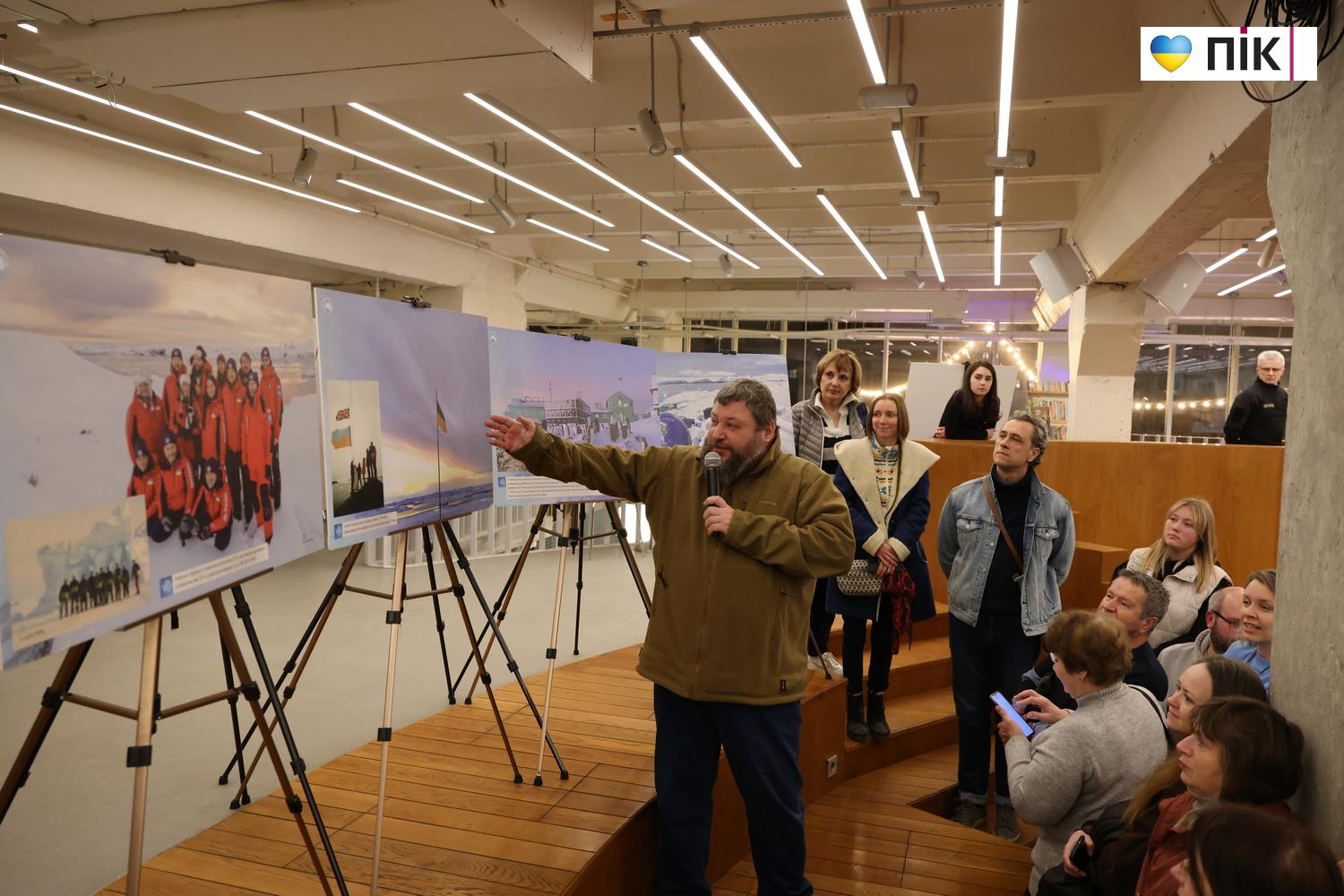 У Франківську вперше презентували виставку про життя українських полярників (ФОТО) 11 G71A5890 resize