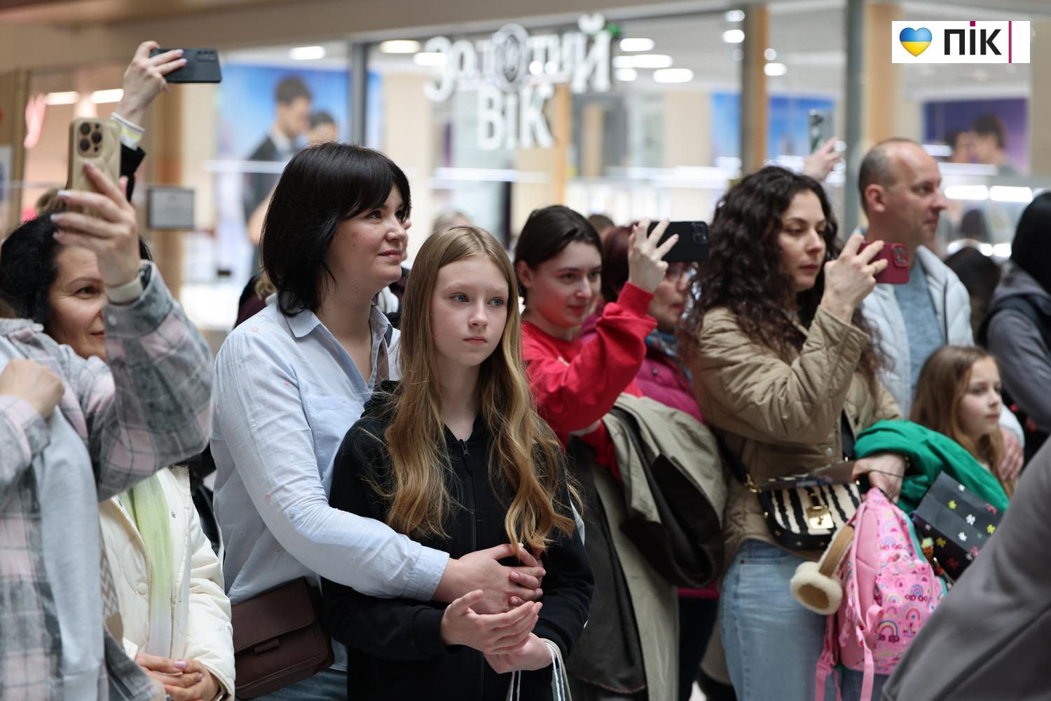 Зведений оркестр Нацгвардії дав потужний концерт у франківському ТРЦ (ФОТО) 10 G71A8175 resize