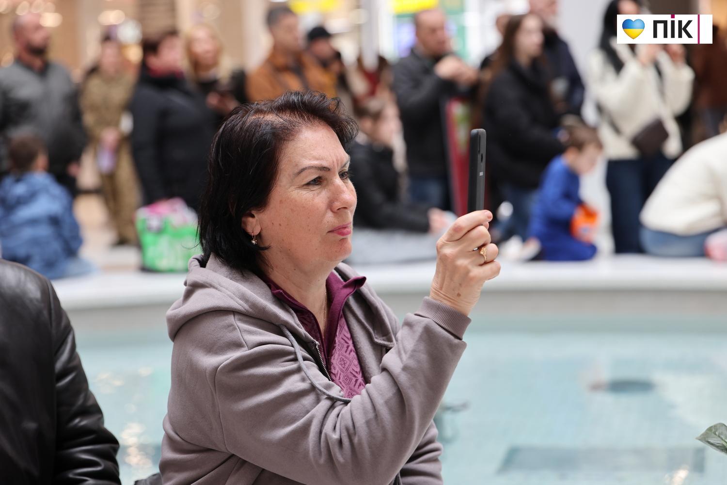 Зведений оркестр Нацгвардії дав потужний концерт у франківському ТРЦ (ФОТО) 26 G71A8530 resize