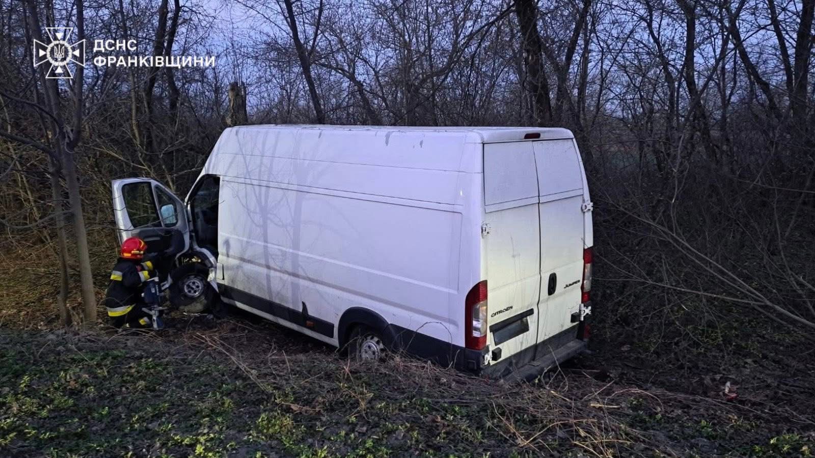 У Бурштинській громаді сталася ДТП: є постраждалі (ФОТО) 2 IMG 8699