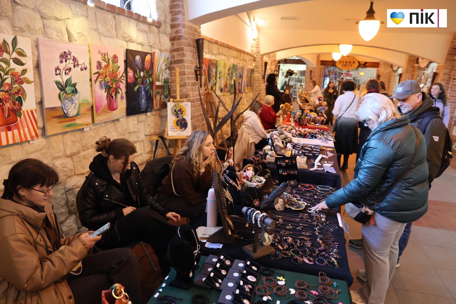 Благодійний ярмарок у Бастіоні в Івано-Франківську (ФОТОРЕПОРТАЖ) 15 IMG 9341 resize