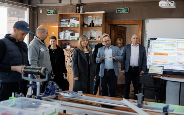 Представники Франківської ОВА відвідали ІФНТУНГ: що їм показували (ФОТО) 6 Представники ОВА відвідали ІФНТУНГ: що їм показували (ФОТО)