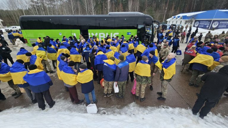 До України повернулися ще 200 військових з російського полону (ФОТО) 7 photo 2026 03 05 14 36 22 2
