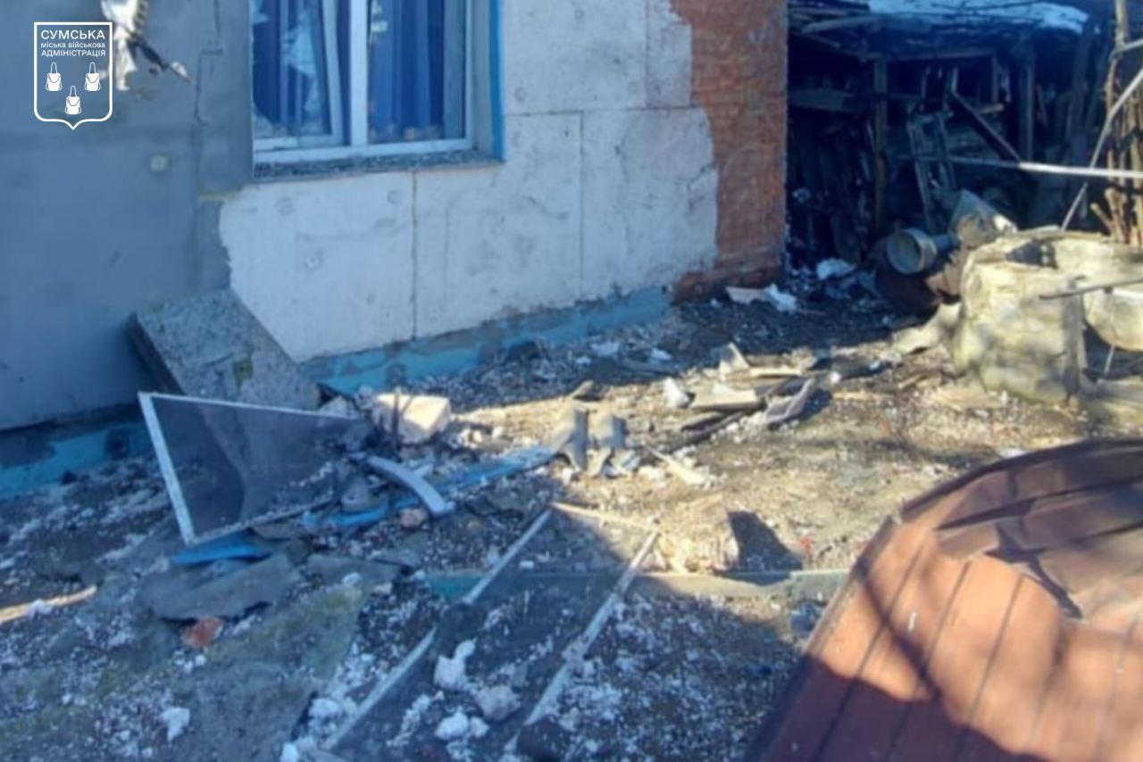 росіяни вдарили по пасажирському потягу Київ-Суми (ФОТО) 2 photo 2026 03 08 13 43 17