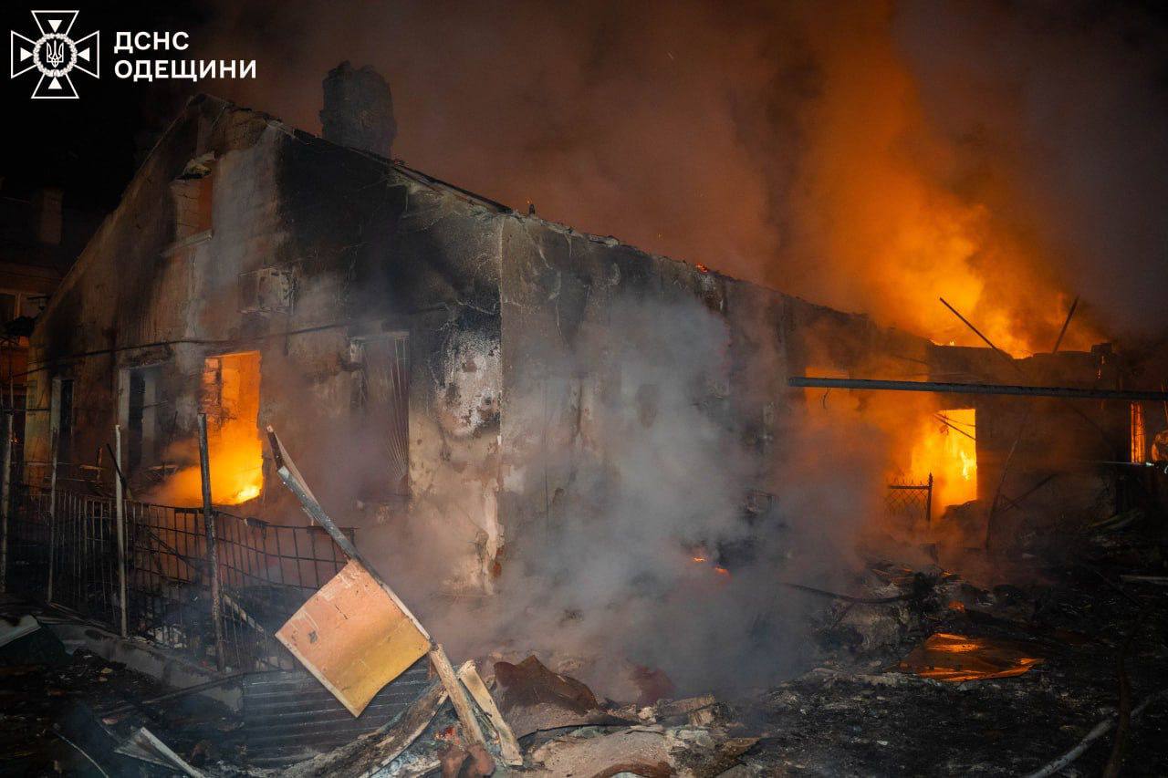 Зафіксували влучання 21 дрона: наслідки російської масованої атаки 4 photo 2026 03 28 07 47 46