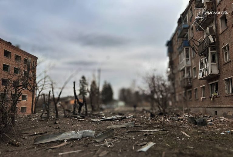 Ворог вдарив керованими авіабомбами по Сумщині: постраждали 12 людей 1 photo 2026 03 30 23 12 57