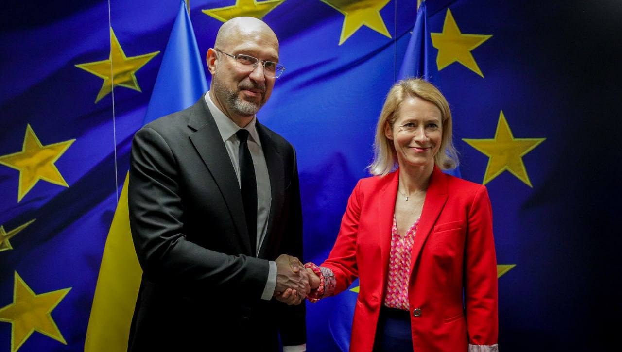 photo 5319186322176020820 y