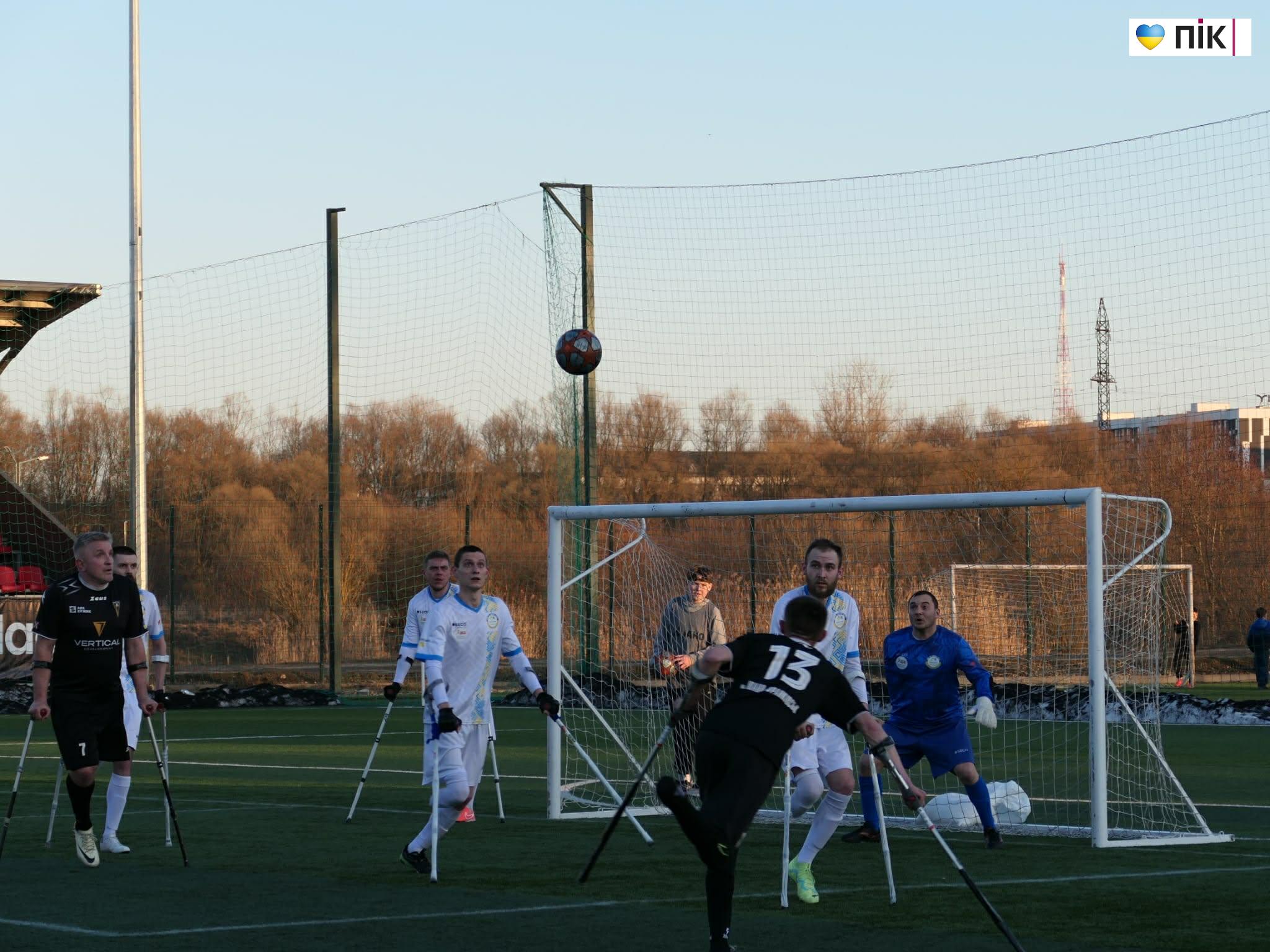 Франківська команда ампфутболу “Бартка” вийшла до чвертьфіналу Кубка України (ФОТО) 9 received 3315189708655799