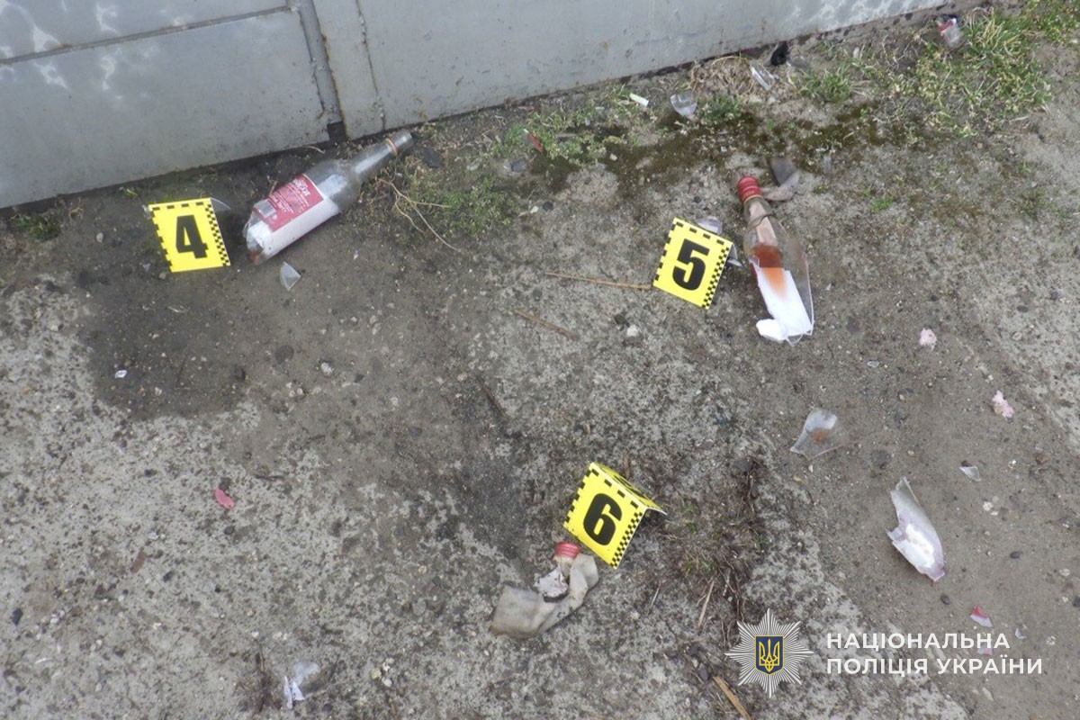 На Тернопільщині чоловік погрожував сокирою працівникам ТЦК (ФОТО) 1 v8 372635afe13ddeca26afb341d16c7ad1