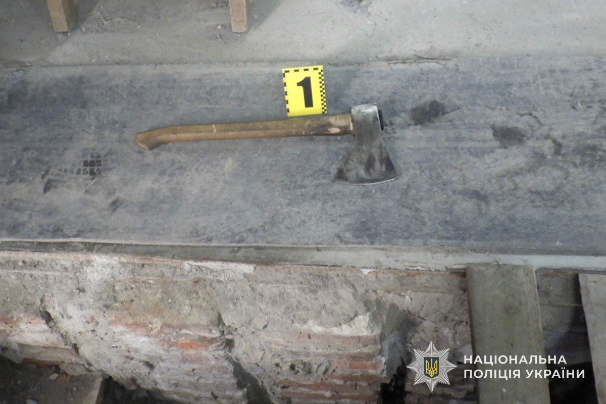 На Тернопільщині чоловік погрожував сокирою працівникам ТЦК (ФОТО) 2 v8 ea10da5713901f0690d47aef3dc9ff58