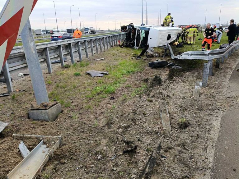 У Польщі перекинувся мікроавтобус з українцями: є постраждалі (ФОТО) 12 454 367537