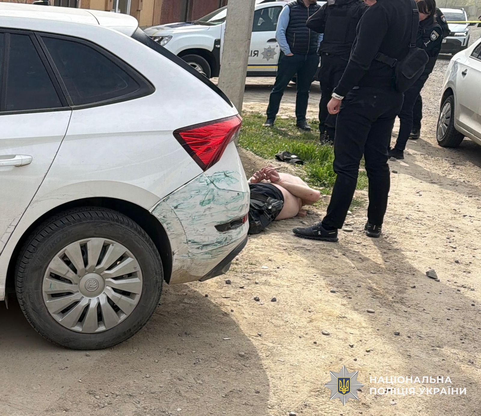 На Закарпатті озброєний чоловік викрав жінку з 3-річною дитиною (ФОТО) 2 669115298 1409522001211242 3499127143484119596 n