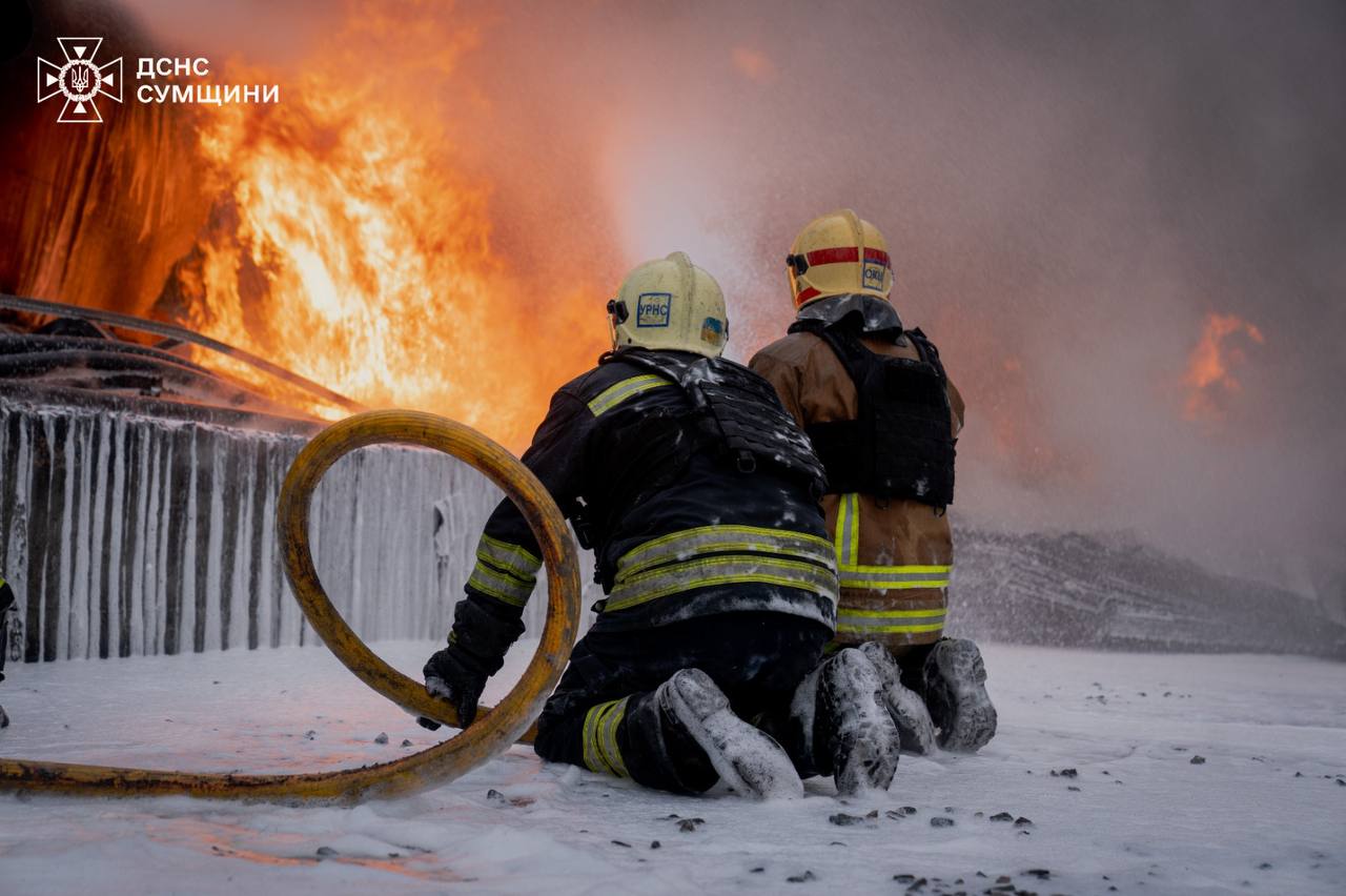 У Сумах горіла промзона, у Дніпрі пошкоджена новобудова: наслідки ворожої атаки 15 квітня 2 669446188 1398038999030652 5833902067440863357 n