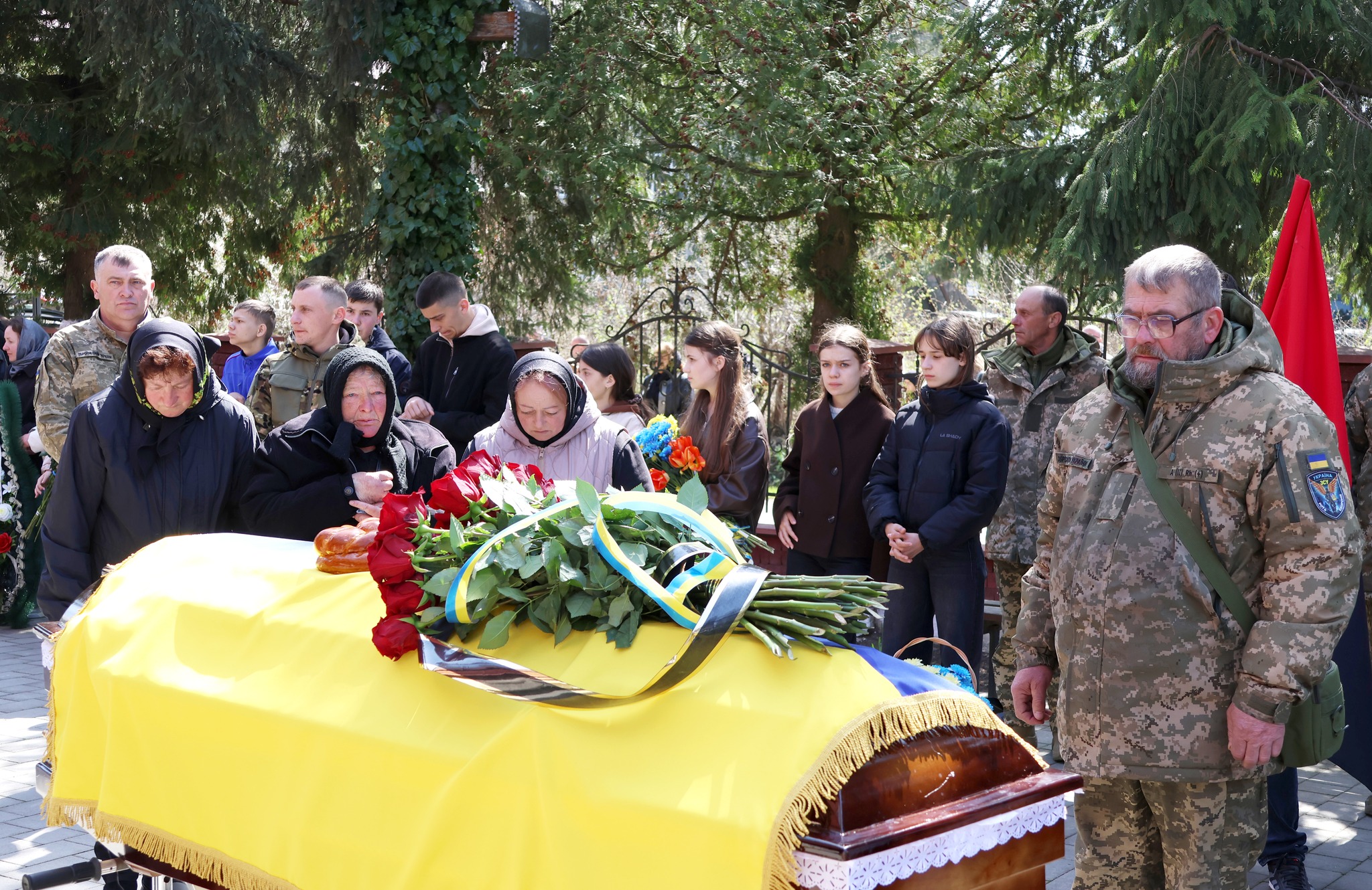 На Прикарпатті попрощалися із полеглим захисником Олександром Депутатом (ФОТО) 4 671116785 1580271487437721 152344182243864951 n
