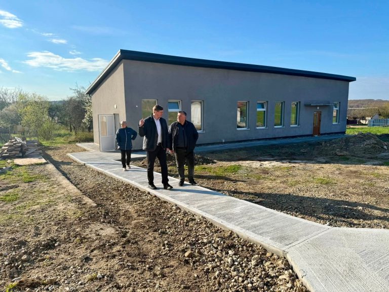 У Боднарові продовжують облаштування філії школи мистецтв (ФОТО) 12 FB IMG 1776918102435
