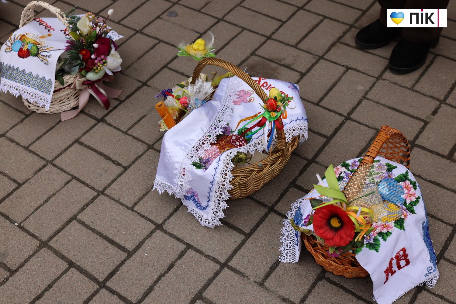 Воскресіння Христове: освячення великодніх кошиків в Івано-Франківську (ФОТО) 6 G71A0007 resize 1