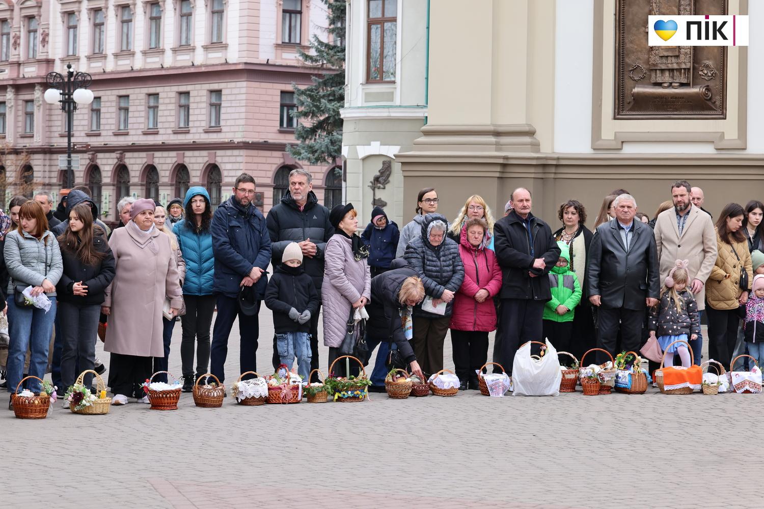 Воскресіння Христове: освячення великодніх кошиків в Івано-Франківську (ФОТО) 11 G71A0019 resize